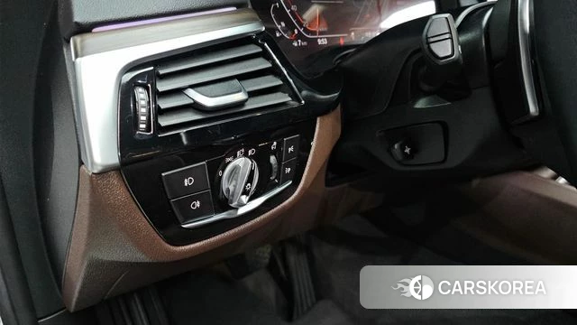 BMW 6 Series GT (G32) id 4384213 из Кореи 7