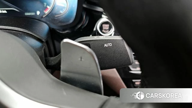 BMW 5 Series (G30) id 3911931 из Кореи 7