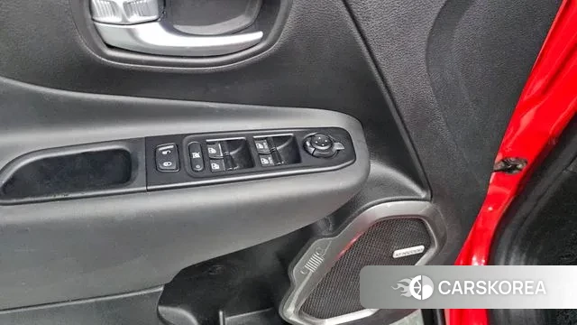 Jeep Renegade id 3181792 из Кореи 7