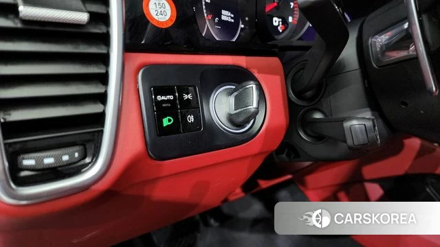 Porsche Cayenne (PO536) id 3860382 из Кореи 7