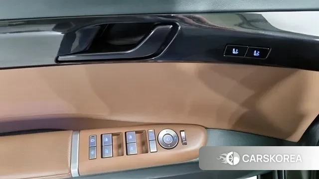 Hyundai Grandeur Hybrid (GN7) id 3338695 из Кореи 7