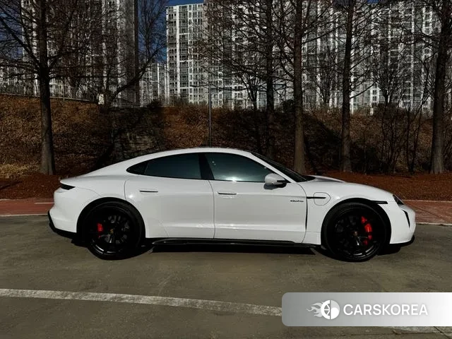 Porsche Taycan id 3600000 из Кореи 7