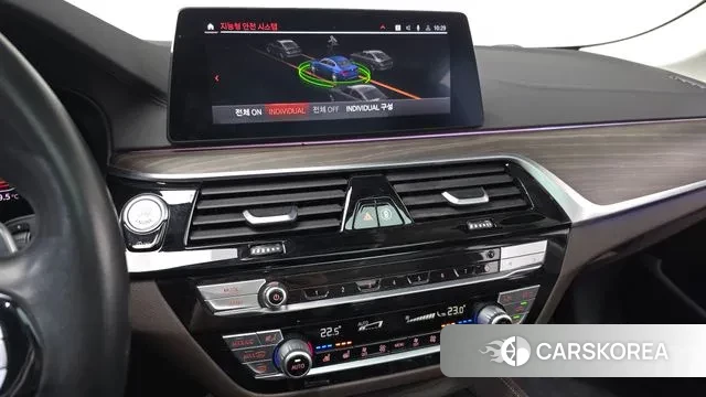 BMW 5 Series (G30) id 3374453 из Кореи 7