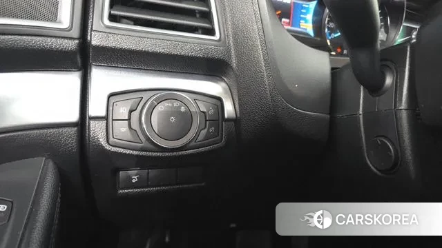 Ford Explorer id 3703818 из Кореи 7