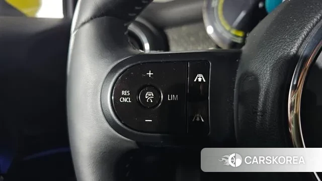 Mini Cooper Electric id 2915123 из Кореи 7