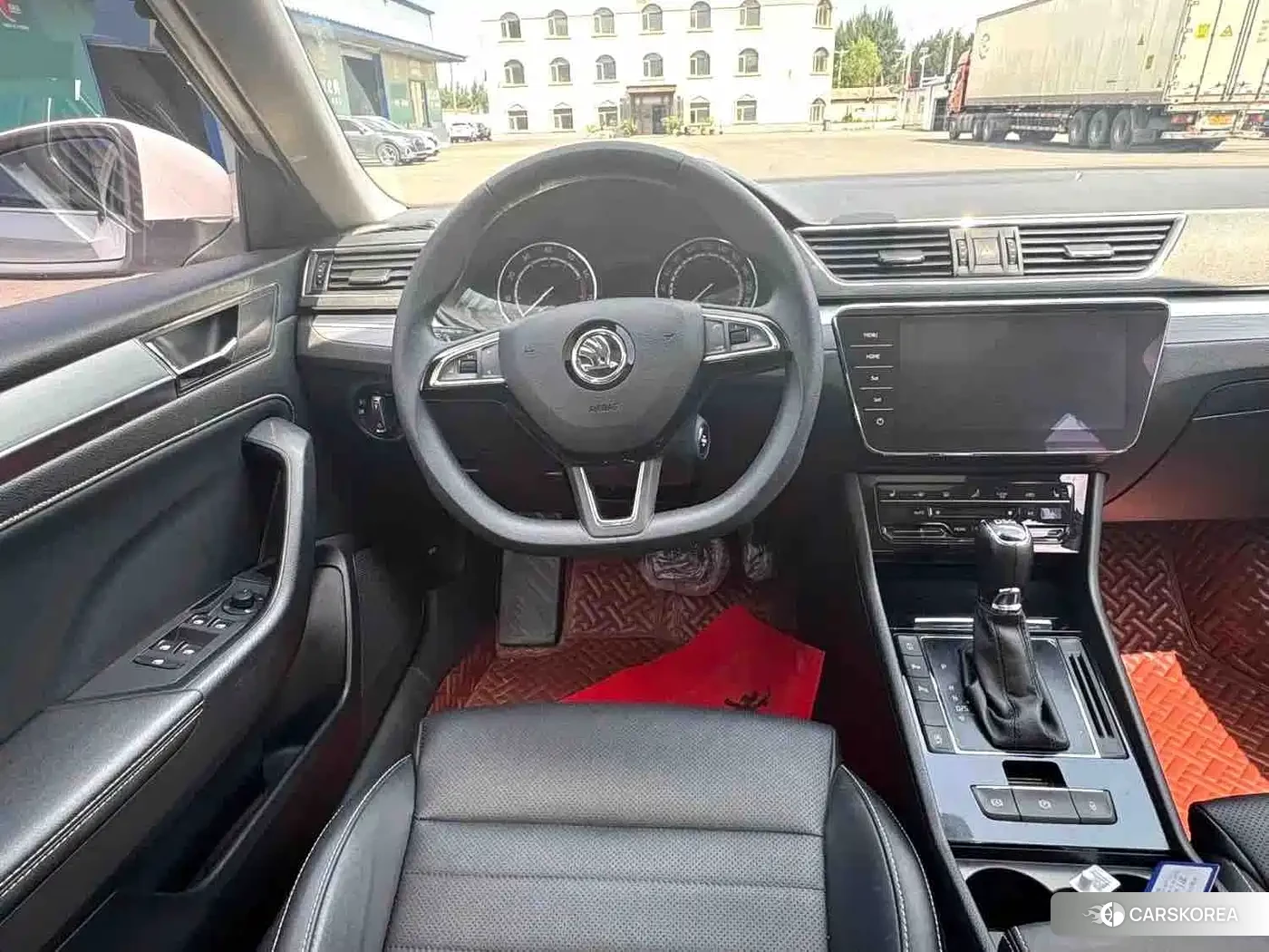 Skoda Superb id 4653961 из Китая 7