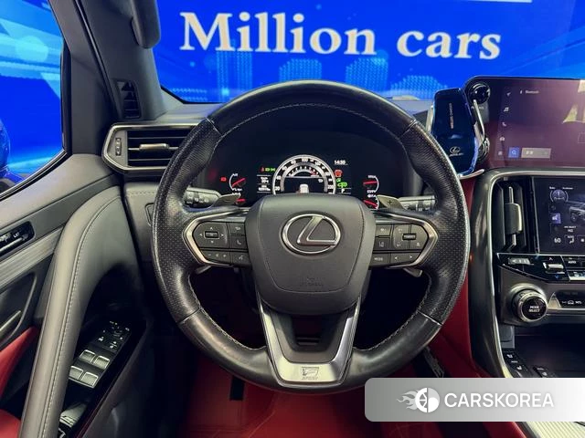 Lexus LX id 4320984 из Китая 7
