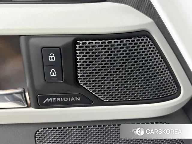 Land Rover Defender (L663) id 3377521 из Кореи 7