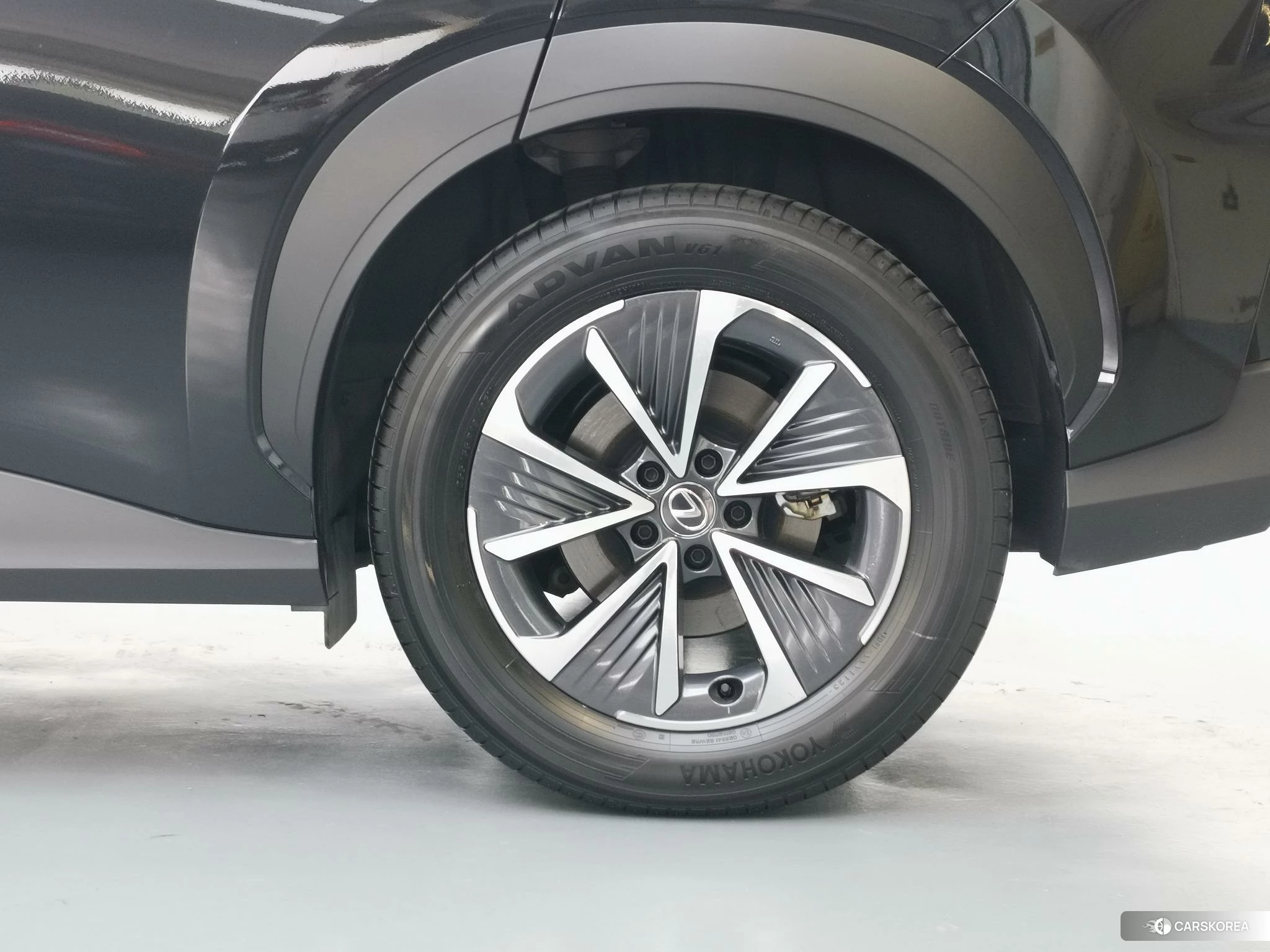 Lexus RZ id 4453014 из Китая 7