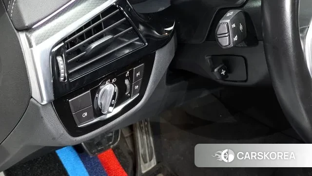 BMW 5 Series (G30) id 3551349 из Кореи 7