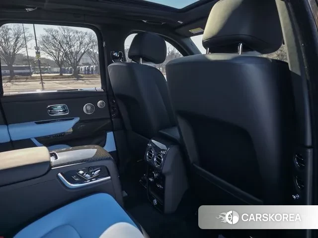 Rolls-Royce Cullinan id 3621860 из Кореи 7