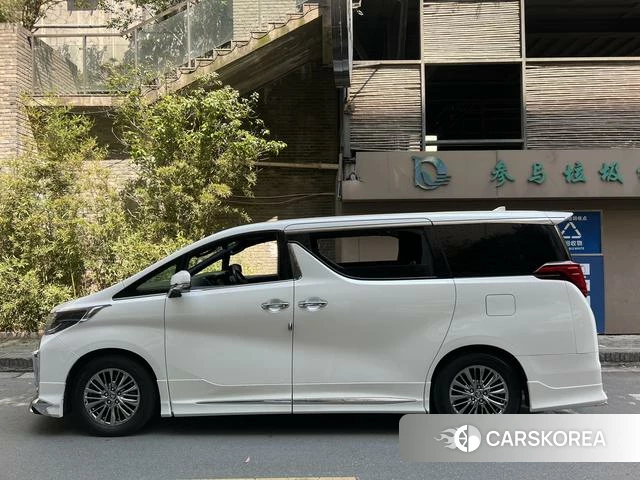 Toyota Elfa id 4239682 из Китая 7