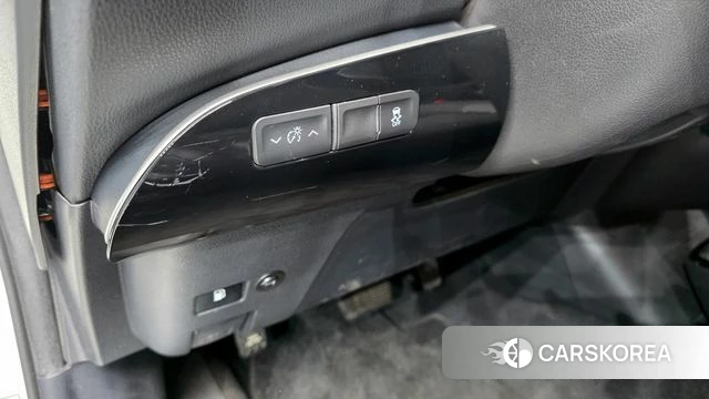 Toyota Prius 4th Generation id 3873185 из Кореи 7