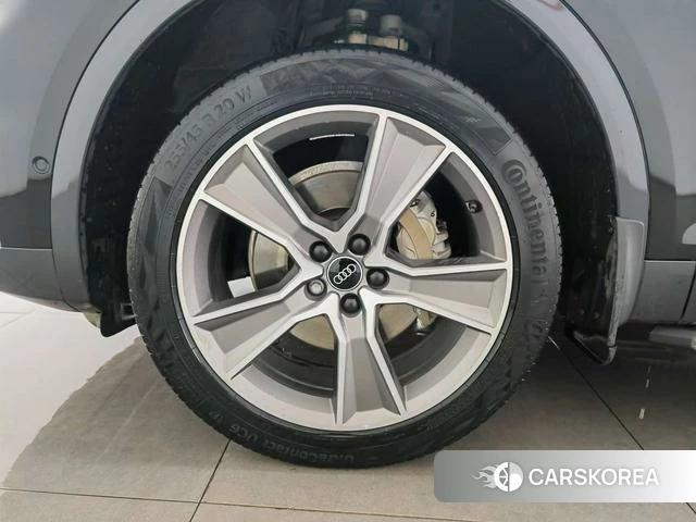 Audi Q5L id 4278726 из Китая 7