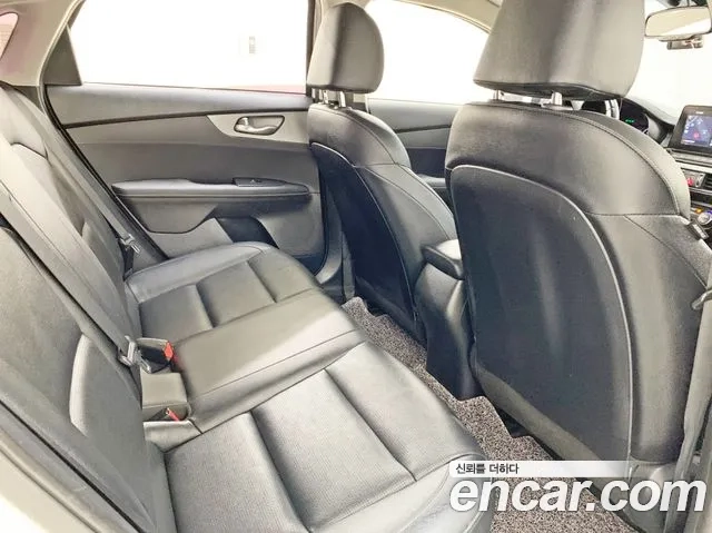 Kia Come New K3 id 2948654 из Кореи 7