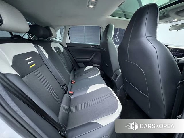 Volkswagen Polo id 4256476 из Китая 7