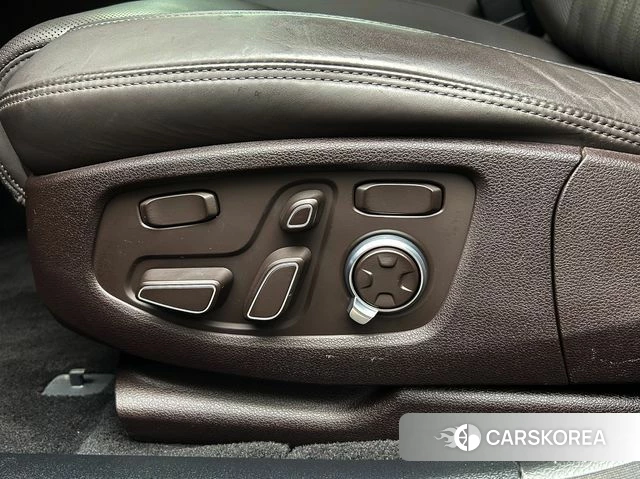 Genesis G90 id 4563043 из Кореи 7