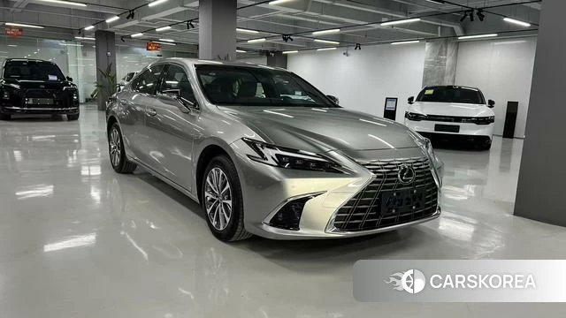 Lexus ES id 4301643 из Китая 7
