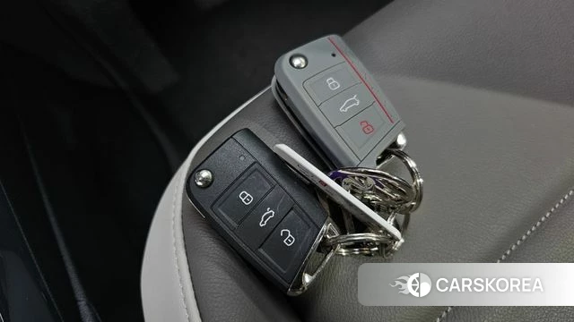 Volkswagen T-Roc id 4445389 из Кореи 7