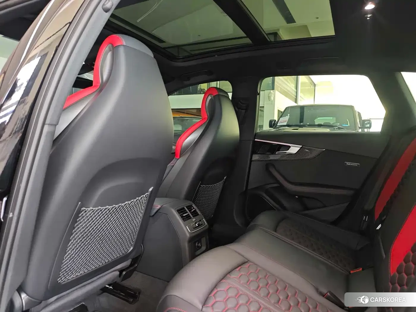 Audi RS 4 id 4570594 из Китая 7