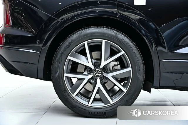 Volkswagen Touareg id 4259616 из Китая 7
