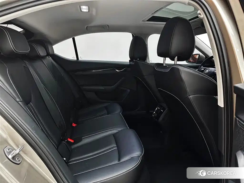 Skoda Octavia id 4679628 из Китая 7