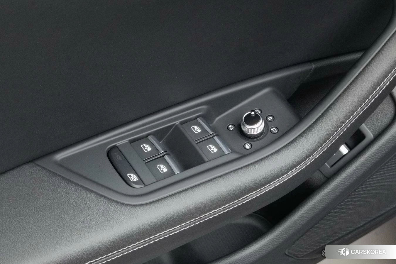 Audi A4L id 4512805 из Китая 7