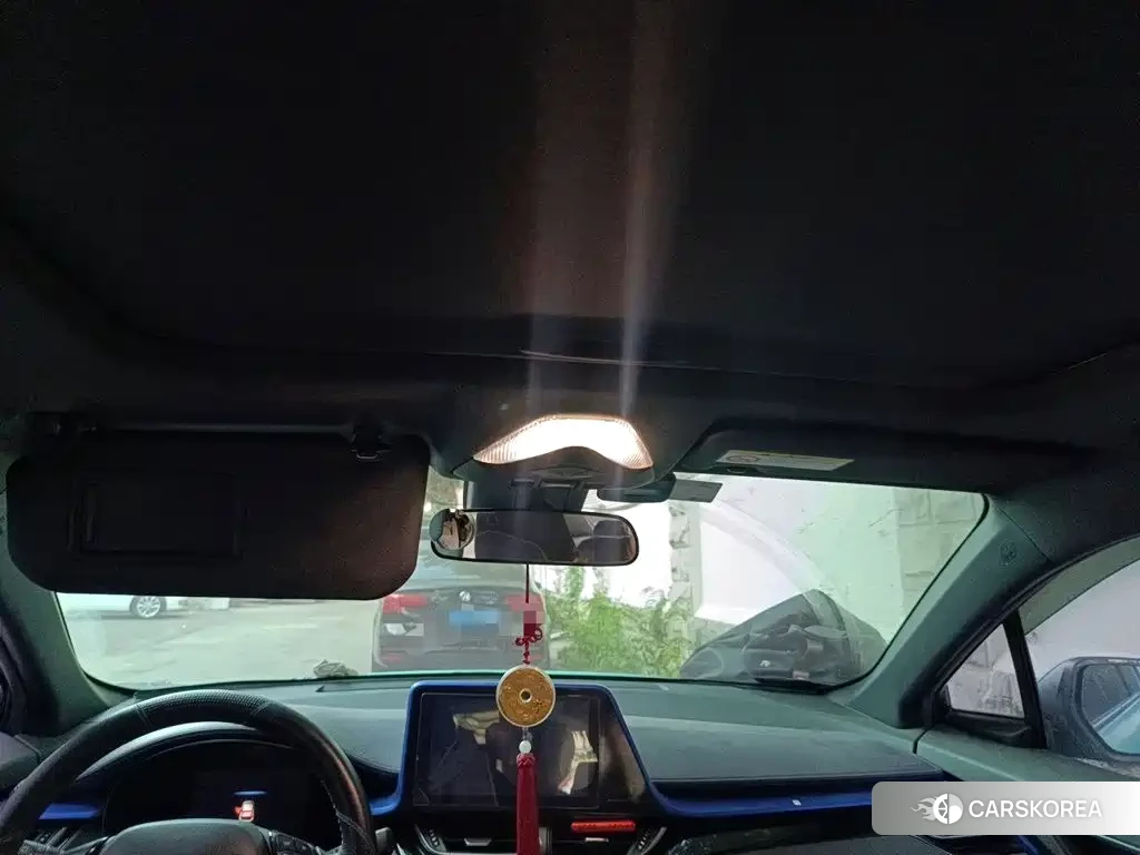 Toyota C-HR EV id 4674399 из Китая 7