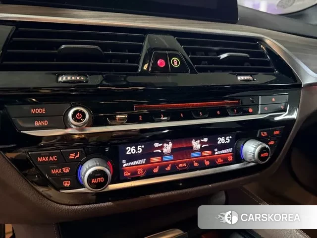 BMW 5 Series (G30) id 3485104 из Кореи 7