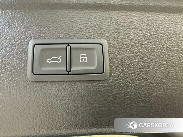 Audi Q5L id 4260808 из Китая 7