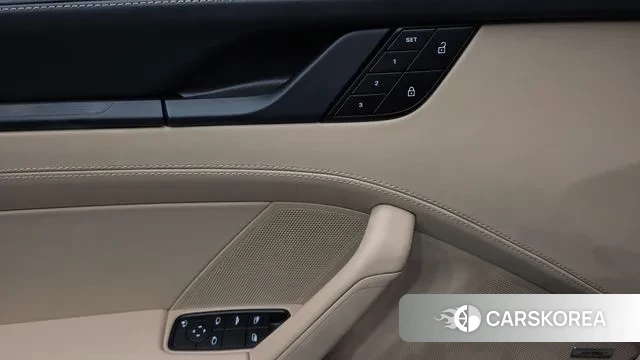 Porsche 911(992) id 3359852 из Кореи 7