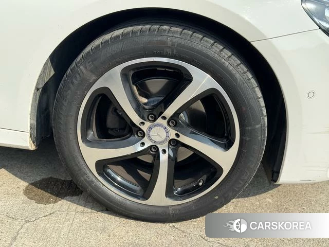 Mercedes-Benz E-class id 4211677 из Китая 7