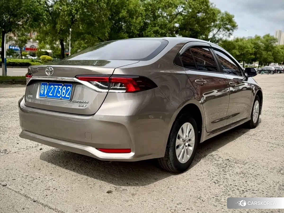 Toyota Corolla id 4577453 из Китая 7