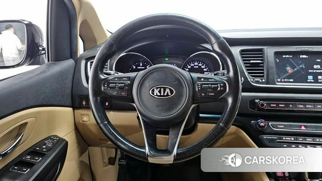 Kia All New Carnival id 3966618 из Кореи 7