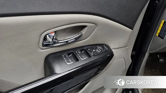 Kia All New Carnival id 3308326 из Кореи 7