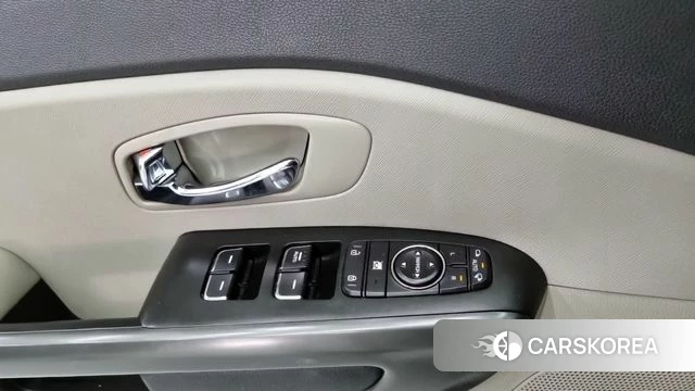 Kia The New Carnival id 4345363 из Кореи 7