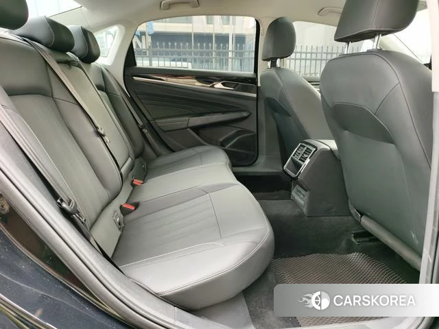 Volkswagen Passat id 4314306 из Китая 7