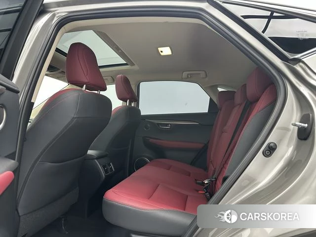 Lexus NX id 4341936 из Китая 7