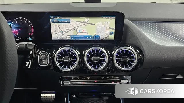 Mercedes-Benz GLA - Class H247 id 3549634 из Кореи 7