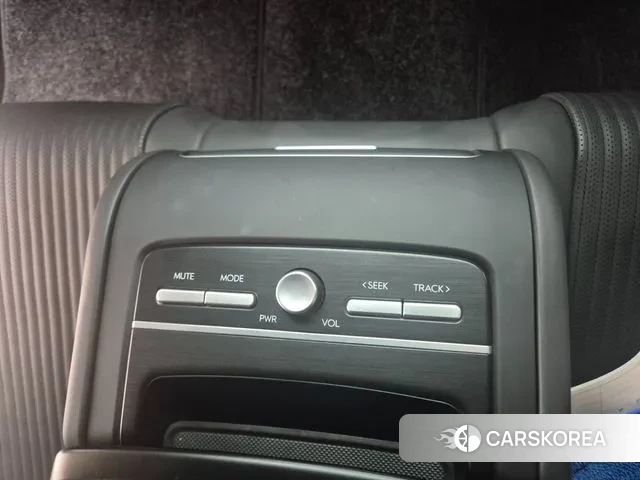 Hyundai Grandeur Hybrid (GN7) id 3011350 из Кореи 7