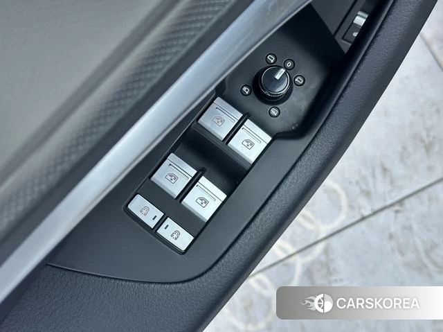 Audi A6L id 4258726 из Китая 7