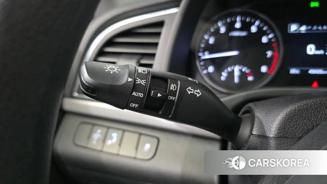 Hyundai Avante AD id 3925176 из Кореи 7