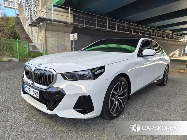 BMW 5 Series (G60) id 3502018 из Кореи 7