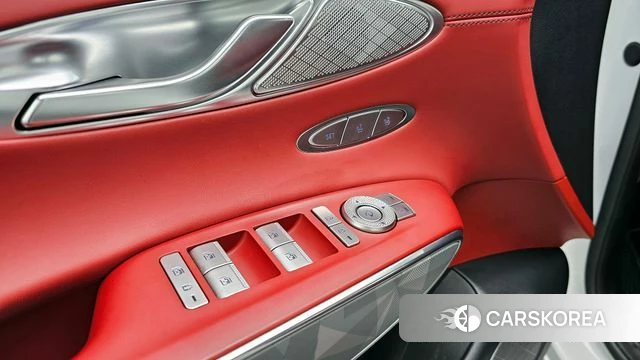 Genesis GV70 id 3858800 из Кореи 7