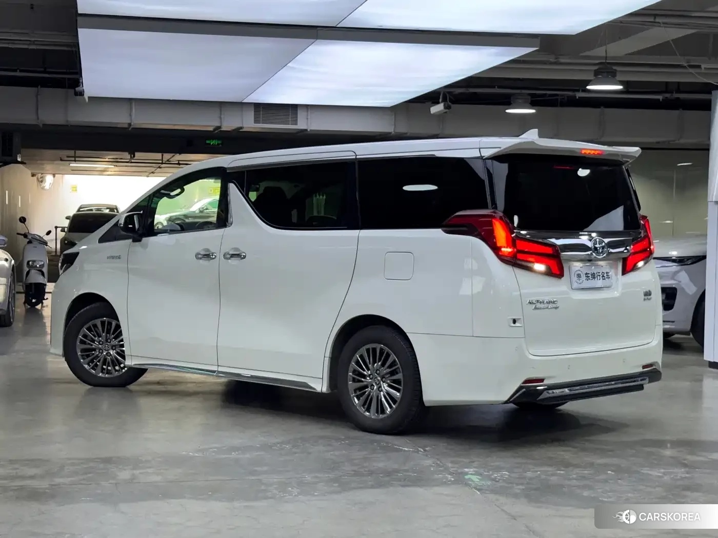 Toyota Elfa id 4578174 из Китая 7
