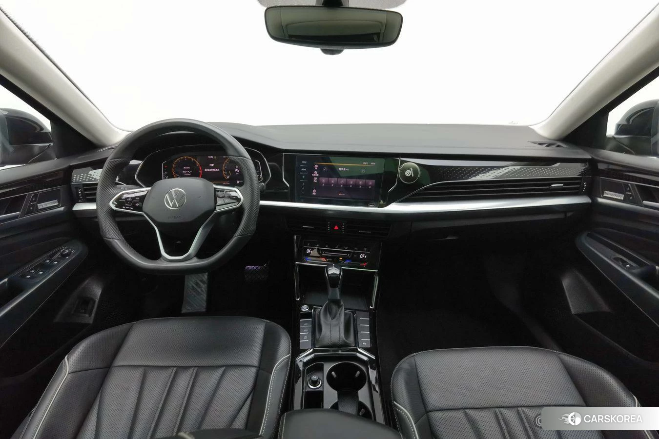 Volkswagen Passat id 4407585 из Китая 7