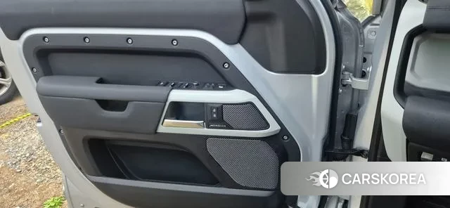 Land Rover Defender (L663) id 3469153 из Кореи 7