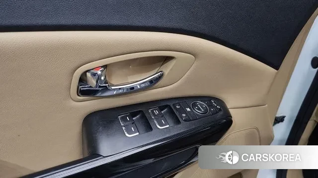 Kia All New Carnival id 3612815 из Кореи 7