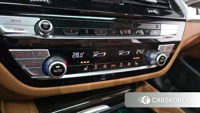 BMW 5 Series (G30) id 3540802 из Кореи 7