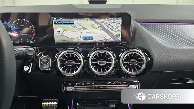 Mercedes-Benz GLA - Class H247 id 3560050 из Кореи 7